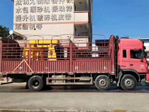 一臺甩錘磨制砂機發(fā)往江西鈦酸鈣客戶(hù)加工基地